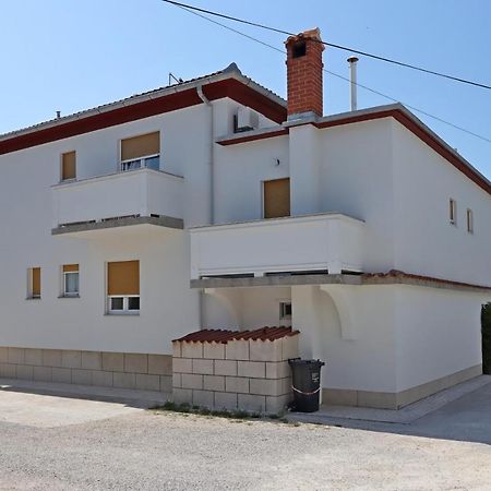 Apartments And Rooms By The Sea Banjol, Rab - 19692 Extérieur photo